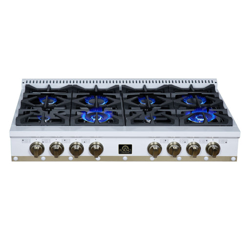 Forno - 48" Rangetop, 8 burners, in white with copper Trim