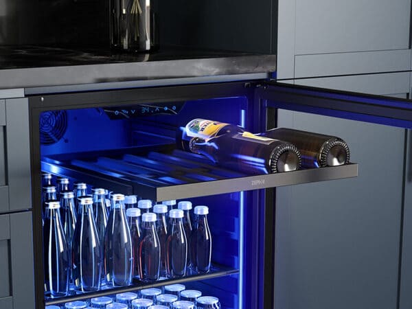 ZEPHYR Black Stainless Single Zone Beverage Cooler PRB24C01CBSG