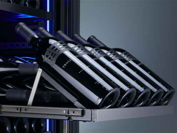 5-bottle display rack inside the ZEPHYR Dual Zone Wine and Beverage Cooler.
