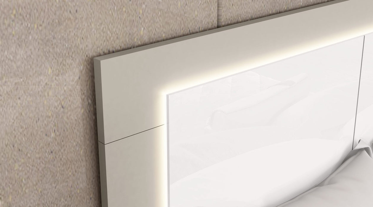 Whiteline Mods - Daisy Bed Queen BQ1723 - PrimeFair